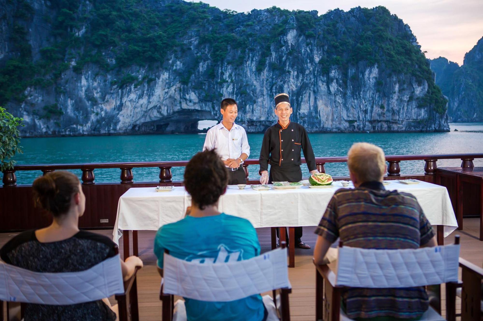 Hotel Dragon Legend Cruise Ha Long Zewnętrze zdjęcie