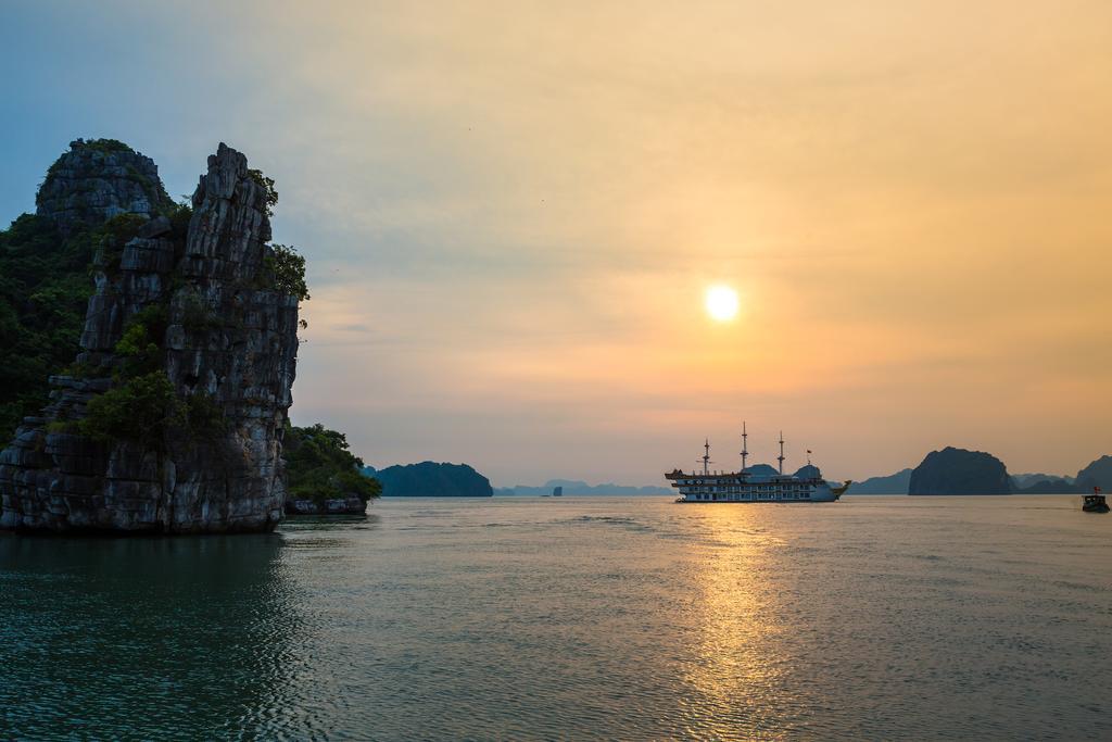 Hotel Dragon Legend Cruise Ha Long Zewnętrze zdjęcie